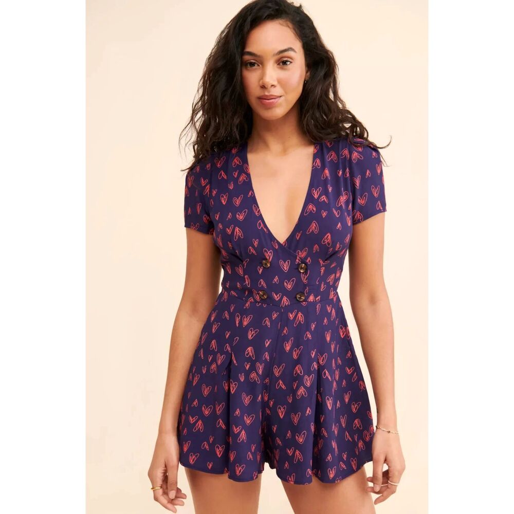 Urban Outfitters UO Juliette Heart Printed Short Sleeve Romper Size Large NWOT